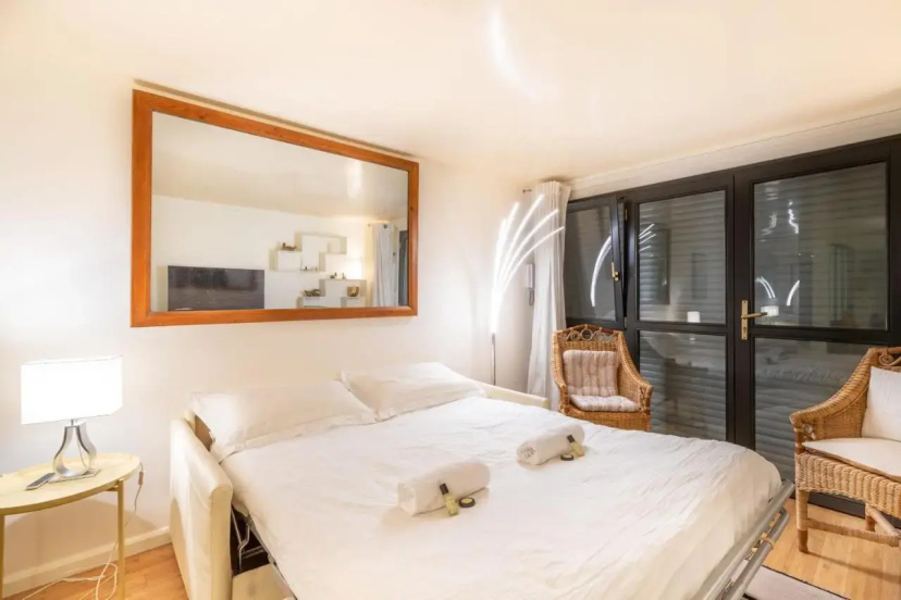 GuestReady - Exuberant studio in Les Marais — забронировать отель в Париже
