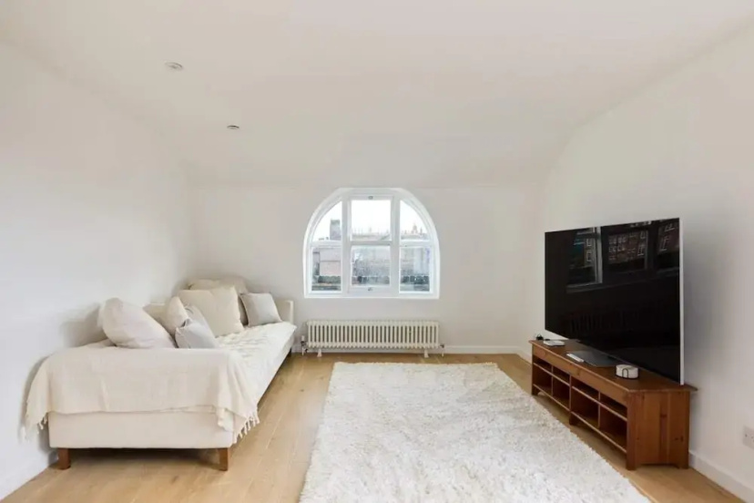 The Kennington Wonder - Bright 2bdr Flat With Rooftop Terrace — отель с удобствами в Лондоне