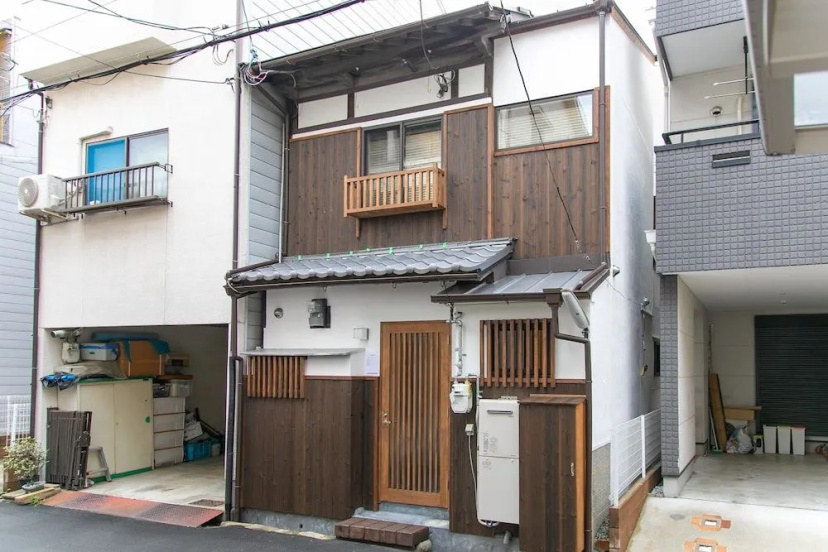 CASA GRApP Nishikujo 3 — отель в Осаке, Япония