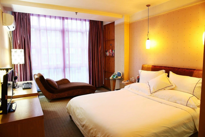 Цены на Junyi Hotel в Чэнду