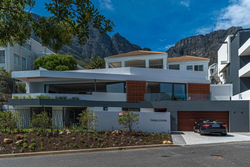 Casa Linea Villa in Camps Bay — комфортный отель в Кейптауне