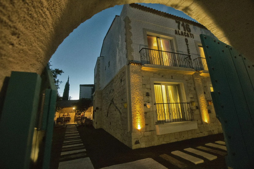 Цены на Alacati 716 Hotel в Чешме