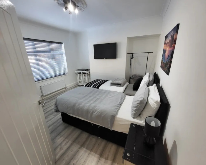 Top Luxury 2 bed Apartment - London — отель с удобным расположением в Лондоне