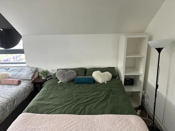 3 Bed, Sleeps 5, Wifi, Free Parking — отель с удобным расположением в Лондоне