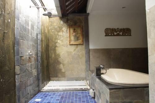 Ramayani Villa — отель с удобным расположением в Денпасар