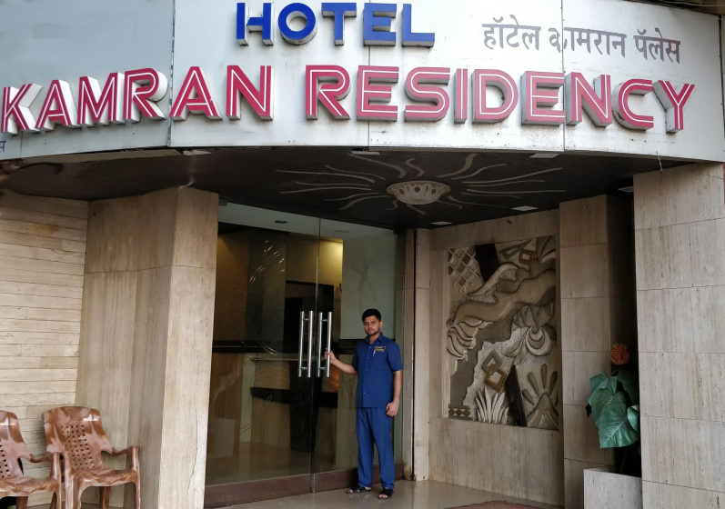 Hotel Kamran Residency - Near US Embassy — отель с удобствами в Мумбаи