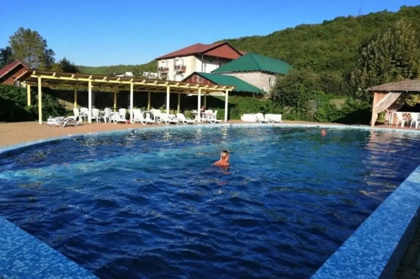 Dom Na Orekhovoy Guest house — отель с удобным расположением в Лермонтово