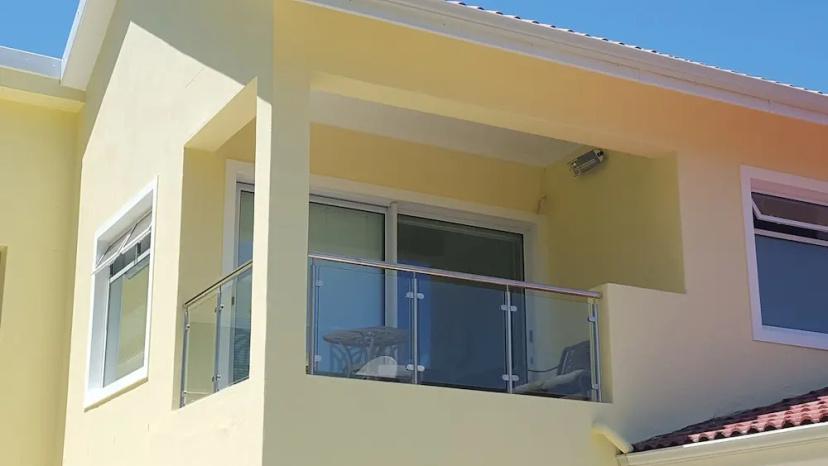 Superior 4-star-apartment Graded by Aa and Tgcsa Close to Constantia Wineroute — комфортный отель в Кейптауне