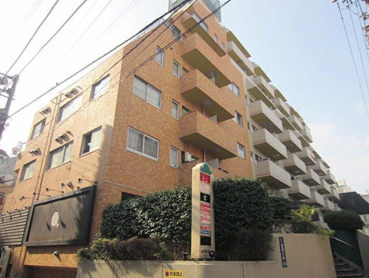 2 Double Bed Heart of Shibuya Up to 4ppl — отель в Токио, Япония