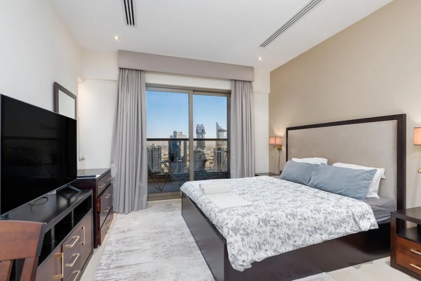 SuperHost - Vibrant Studio With Canal View Near Dubai Mall — забронировать отель в Дубае