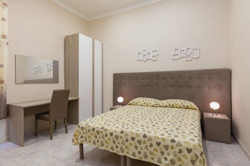 Apartment - S. Gregorio Armeno BH65 — отель с удобным расположением в Неаполе
