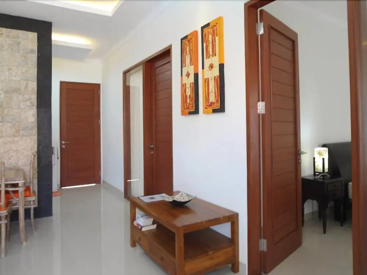 Villa Brolga Sanur — отель с удобствами в Денпасар