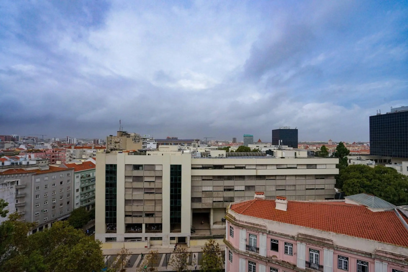 Цены на Panoramic View Saldanha Guesthouse в Лиссабоне