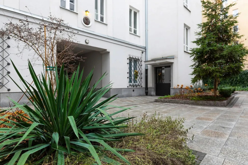 Poznańska Apartment Śródmieście Warsaw — отель с удобным расположением в Варшаве