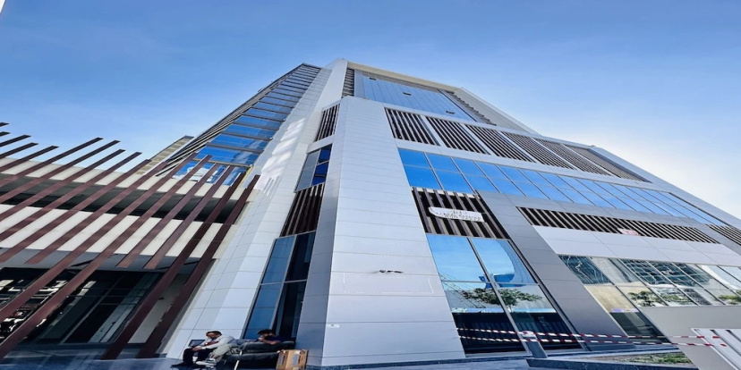 Spacious Studio Apartment Burj View with Balcony Free Parking by Belvilla — отель с удобным расположением в Дубае