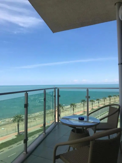 New Time 2 - Hotel in Μπατούμι - Photo 1