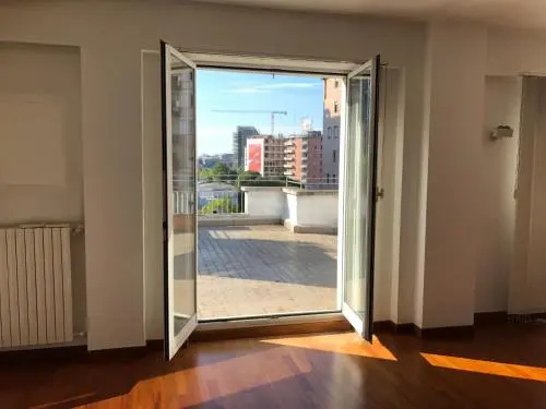 Central Deluxe Apartment — отель с удобствами в Милане