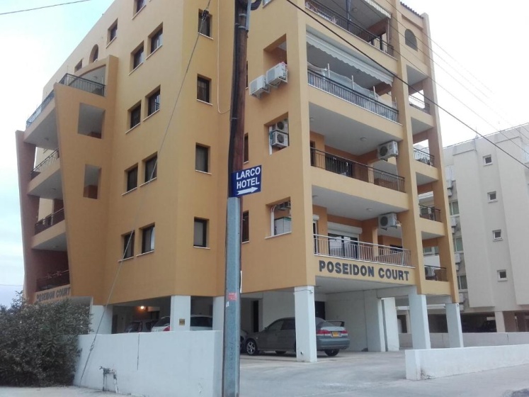 Property Direct Posidon Court — отель с удобным расположением в Ларнака
