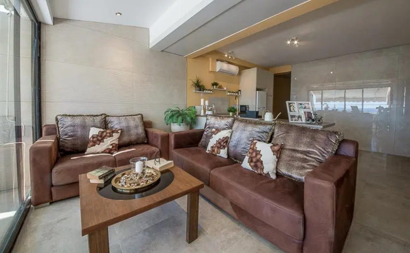 Peach Seaview 3 Bedroom Apartment — забронировать отель в Айя-Напа