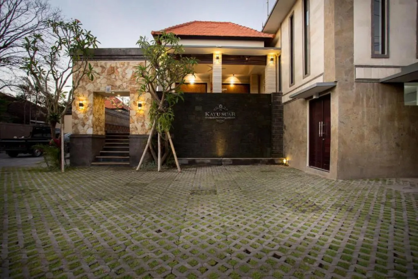 Kayu Suar Bali Luxury Villas and Spa — отель в Денпасар для семейного отдыха