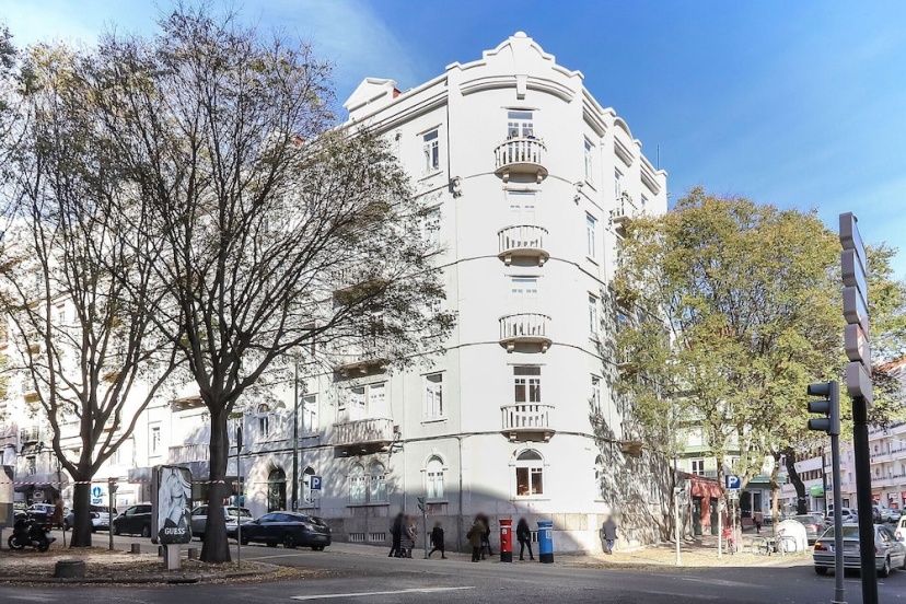 Marquês de Pombal Typical by Homing — отель с удобным расположением в Лиссабоне
