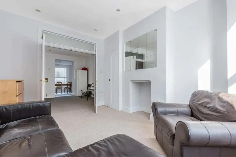 Cosy & Central 3BD Apartment - Kennington — забронировать отель в Лондоне