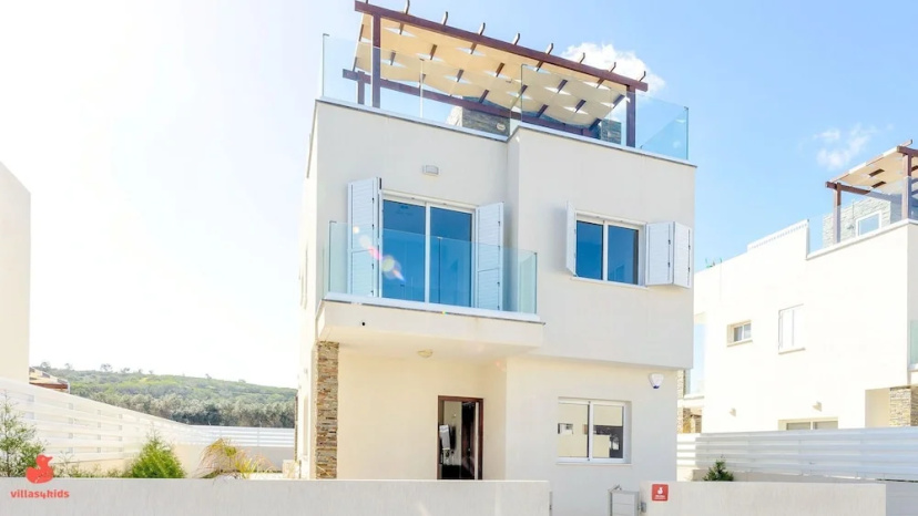 Villa Jennifer — комфортный отель в Протарас