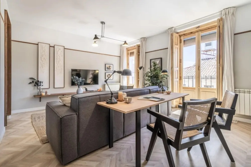 Ainsa - 4 Bedrooms in Malasa a — отель с удобным расположением в Мадриде