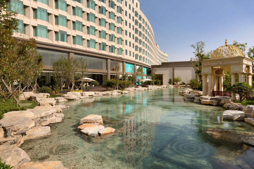 Wyndham Qingdao — отель в удобной локации в Циндао