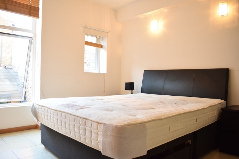 London Modern Apartment — забронировать отель в Лондоне