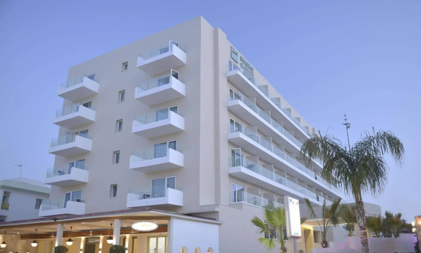 Sunrise Gardens Aparthotel — отель рядом с интересными местами в Протарас