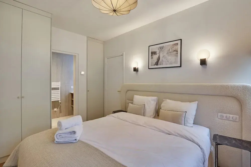 Superb Apartment in the Heart of Paris — отель с удобствами в Париже