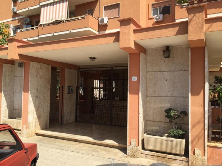 La casa del Dottore — забронировать отель в Палермо