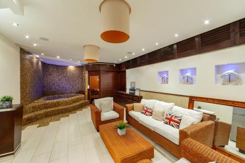 PRNV14 Villa Infinite Aretousa — забронировать отель в Протарас