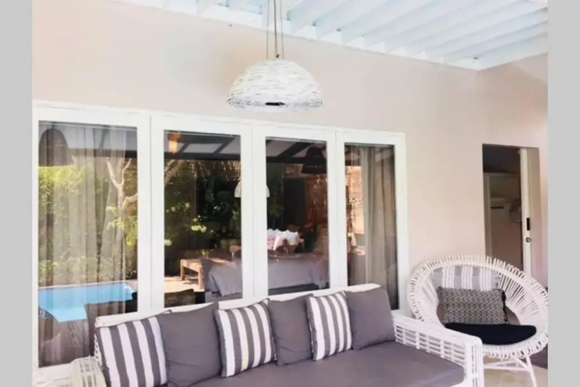 Villa Bloom 4 - 2 King bedrooms and 1 Bunk Room , private pool, sleeps up to 8 — забронировать отель в Кута