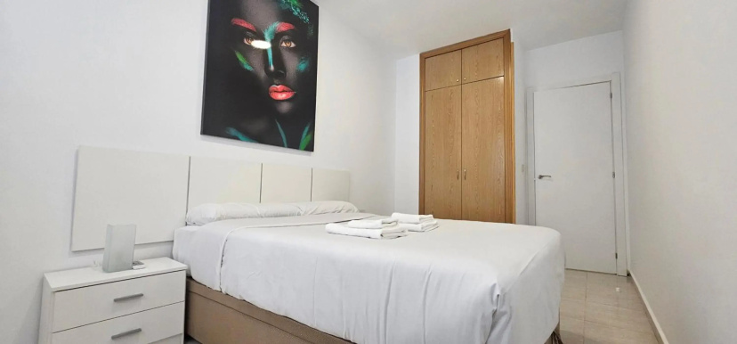 Cozy Apartment 2km from Plaza de Toros-Ventas — отель с удобствами в Мадриде