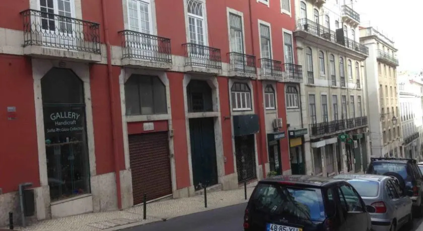 Architectural Gem in Historic Lisbon — отель с удобным расположением в Лиссабоне