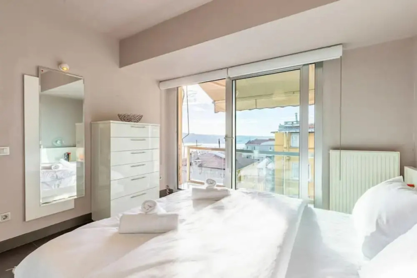 Stylish Apartment With Panaromic View in Besiktas — отель в Стамбуле, Турция