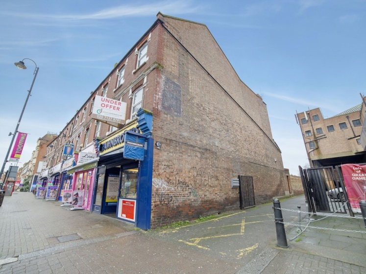 Цены на Comfortable Apartment in London Near Tooting Market в Лондоне