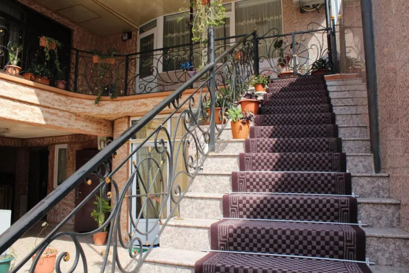 Guest House Annamaria — отель с удобным расположением в Батуми