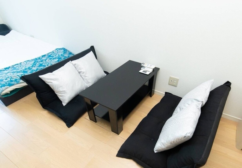 Guesthouse Daikokucho Ekimae — отель с удобным расположением в Осаке
