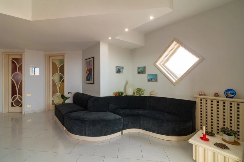 Цены на Apartment - B.Caracciolo II BH 91 в Неаполе