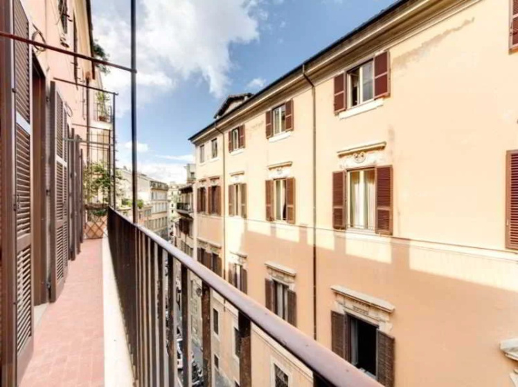 Цены на Luxury Apartment In Campo Dei Fiori в Риме