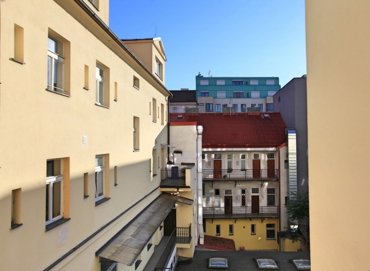 Angel City Apartments — отель с удобствами в Праге