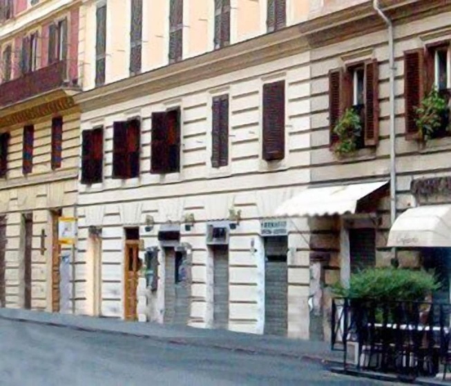 La Dolce Vita Apartment Historic Centre — отель с удобным расположением в Риме