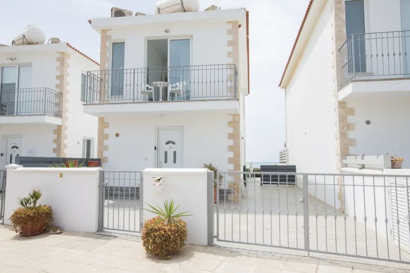 Villa Suri, Luxury Seafront Villa — отзывы гостей и цены