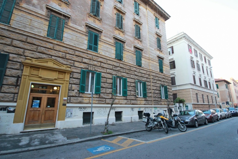 A Casa Boschi Guest House — отель с удобствами в Риме