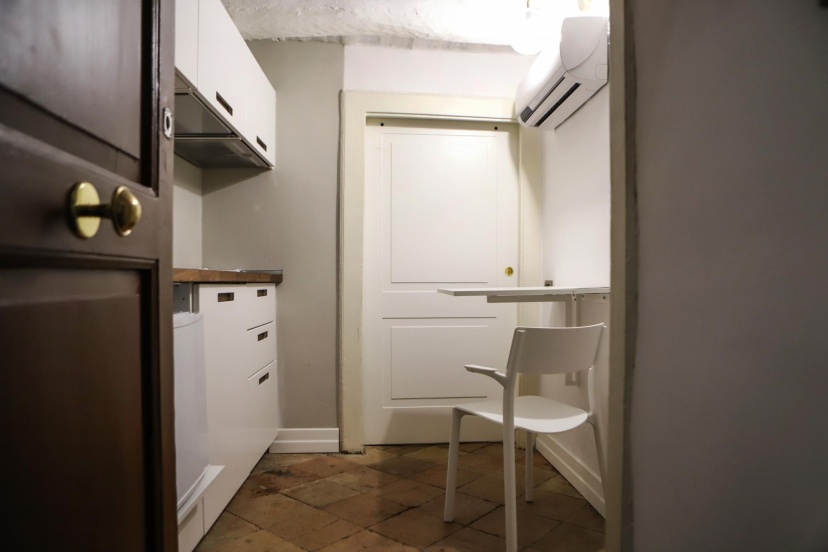 Studio Apartment at Pizzofalcone by Wonderful — отель с удобствами в Неаполе