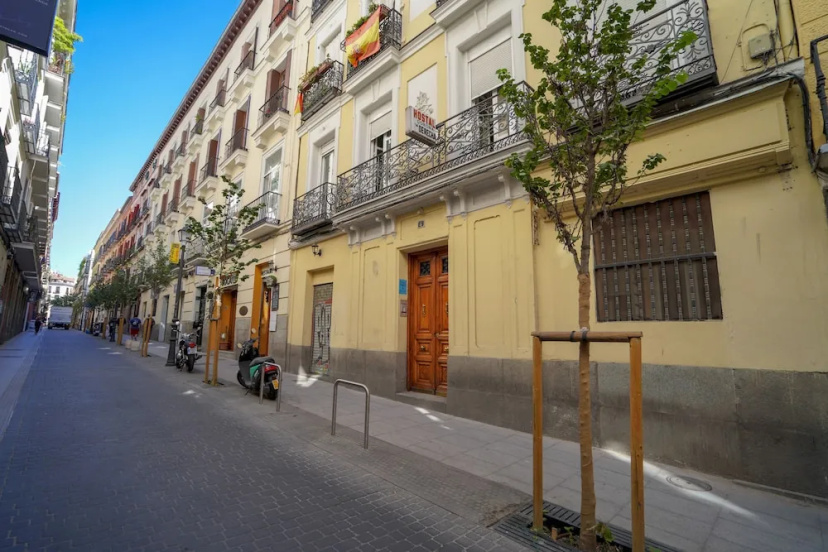 Hostal New go Inn — забронировать отель в Мадриде