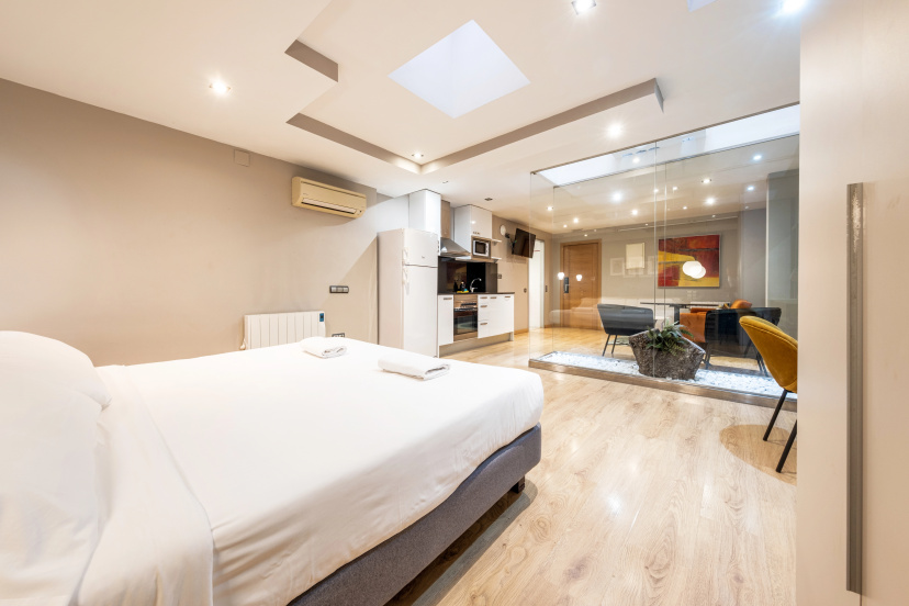 AinB Sagrada Familia Apartments — комфортный отель в Барселоне
